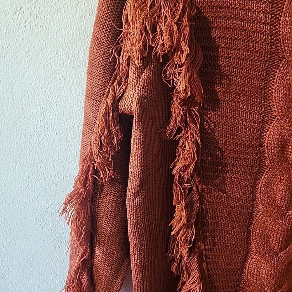BTFBM Womens Burnt Orange Fall Sweater Size Medium with Fringe NWT - Picture 2 of 6